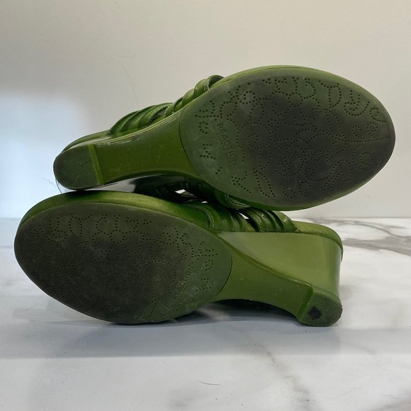 Kenneth Cole Reaction green wedge sandals - Picture 11 of 13
